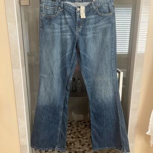 NWT! American Eagle Jeans - Downtown Flare. Size 18 long (35” inseam)